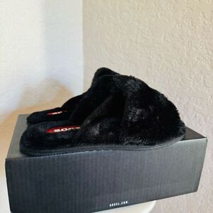 Sorel Go Mail Run Faux Fur Cotton Slippers, Cozy House Shoes , Black, Size 8, NW